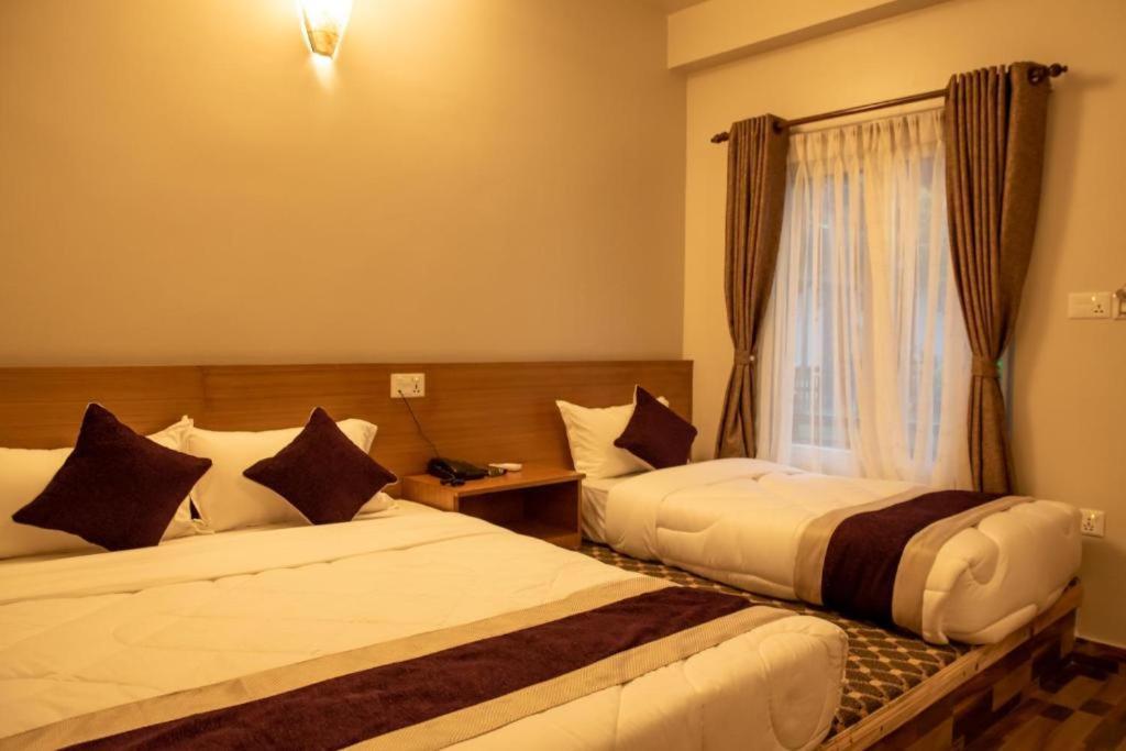 Rj-Residence Pokhara Buitenkant foto